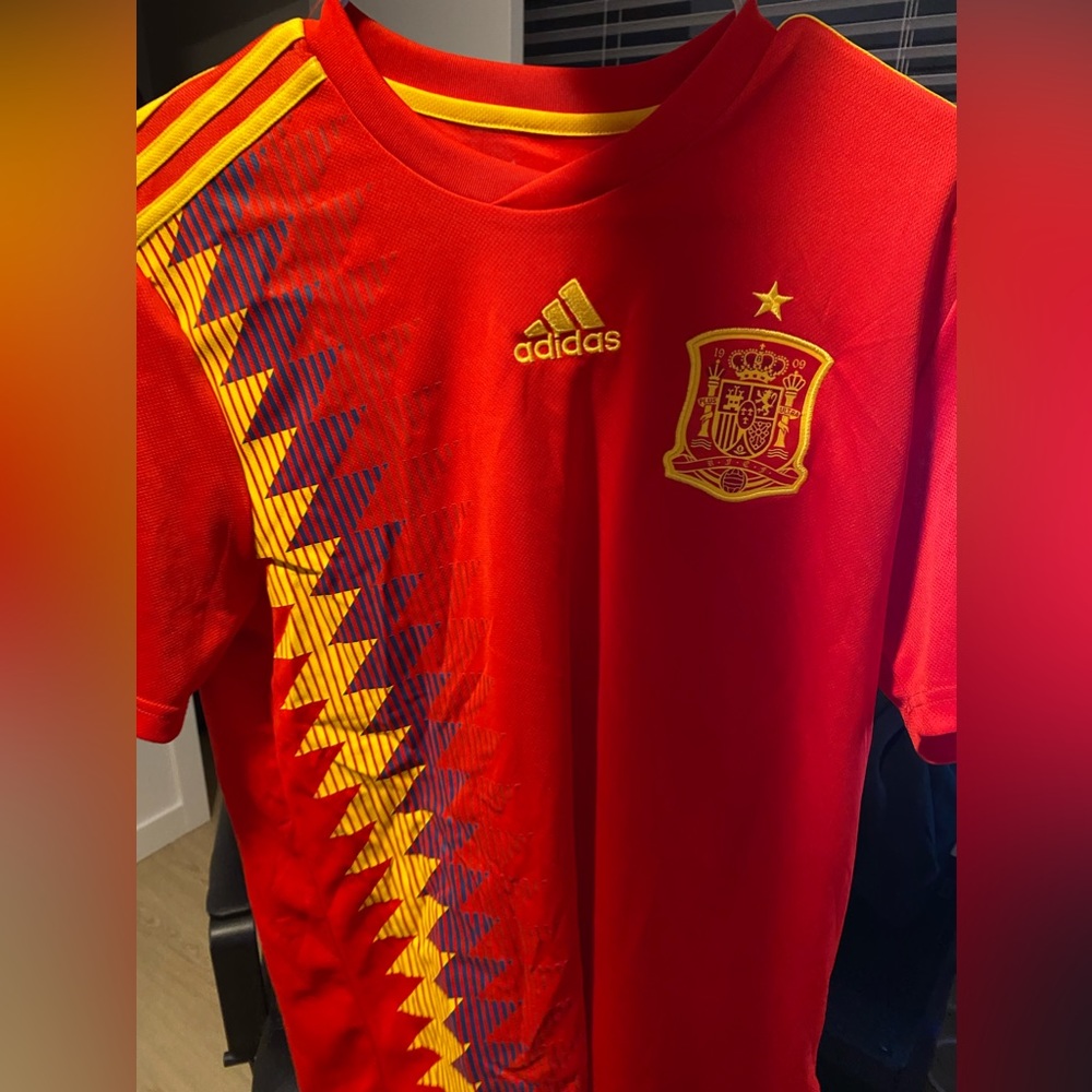 Spain Soccer Jersey Medium